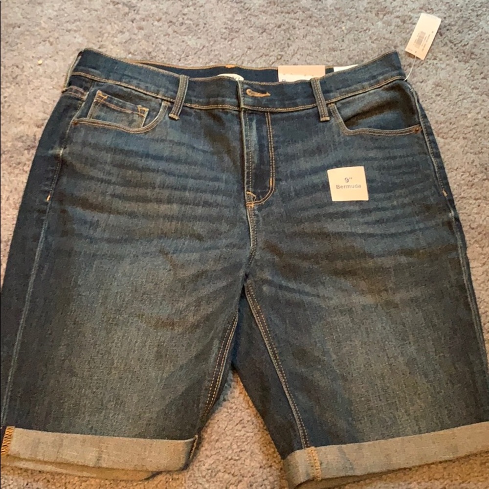 Old Navy Bermuda
